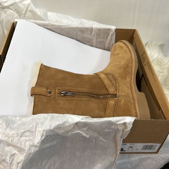 Unusual UGG Aveline Women’s Low Heeled Suede Australian Lamb Sherpa Lined Boot - Picture 7 of 8